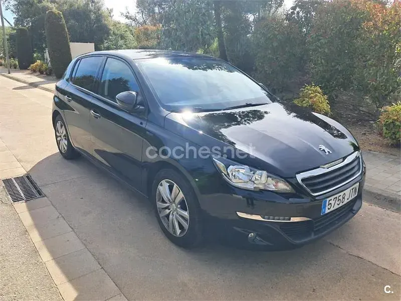 Usado Peugeot 308 Active 110 CV (80 kW) 2016 Negro Berlina