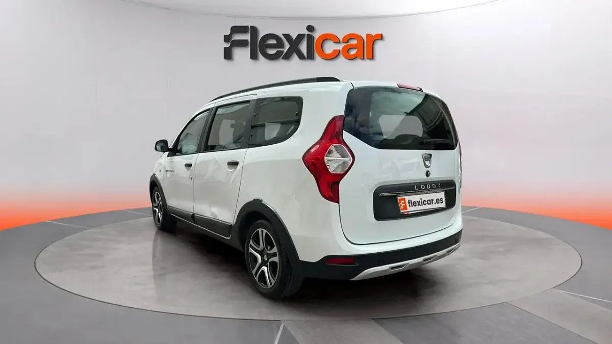 Usado Dacia Lodgy 116 CV (85 kW) 2021 Blanco Monovolumen