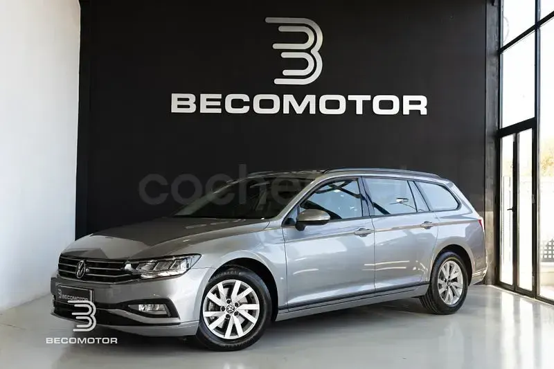 Usado VW Passat 122 CV (89 kW) 2021 Gris / plata Familiar