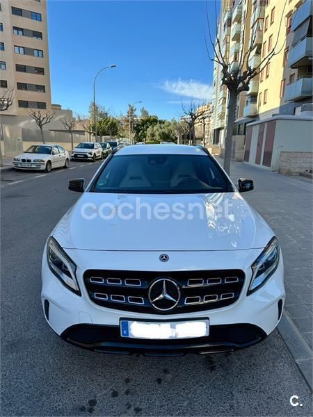 Blanco Usado 2019 Mercedes GLA180 SUV | 24.900 € (Un poco caro) - Imagen 1/4