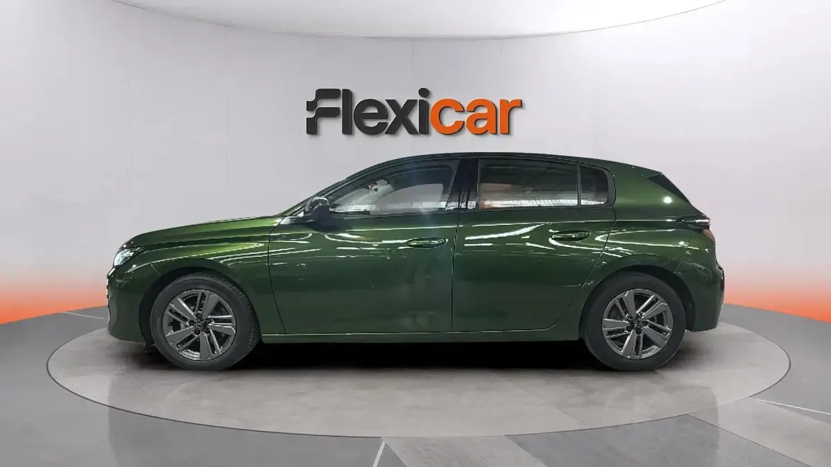 Usado Peugeot 308 Active 131 CV (96 kW) 2023 Verde Berlina