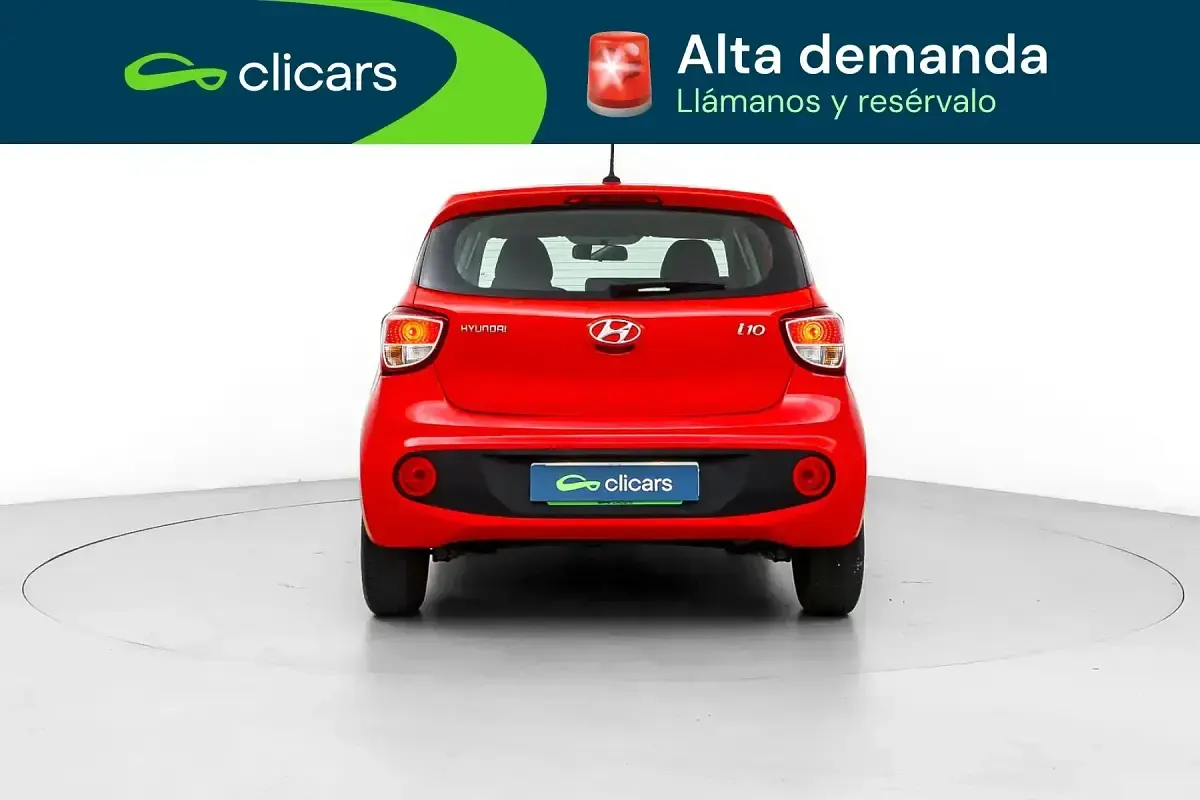 Usado Hyundai i10 66 CV (48 kW) 2019 Rojo Utilitario