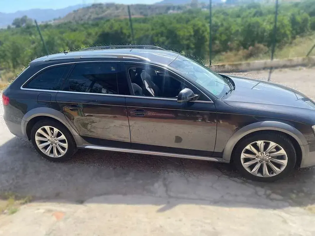 Usado Audi A4 Allroad Premium 190 CV (139 kW) 2015 Negro Familiar