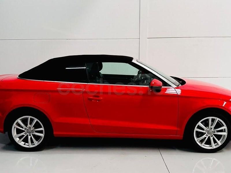 Usado Audi A3 Cabriolet Ambiente 140 CV (102 kW) 2015 Rojo Descapotable