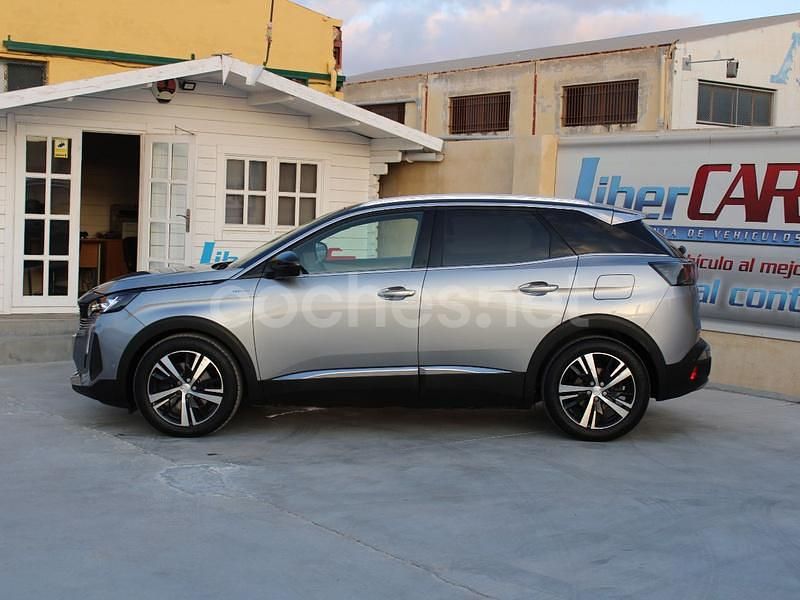 Usado Peugeot 3008 GT 225 CV (165 kW) 2021 Gris / plata SUV