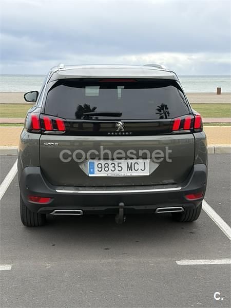 Usado Peugeot 5008 Allure 120 CV (88 kW) 2018 Marrón SUV