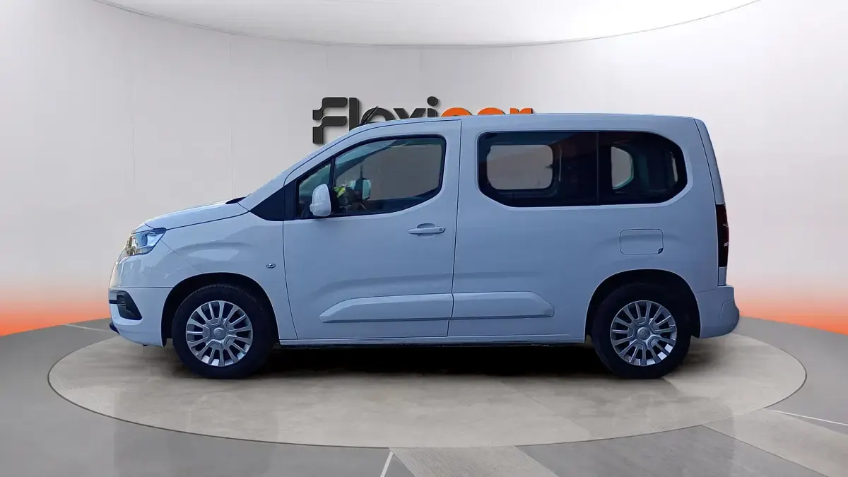 Usado Toyota Proace Verso Active 131 CV (96 kW) 2023 Blanco Familiar