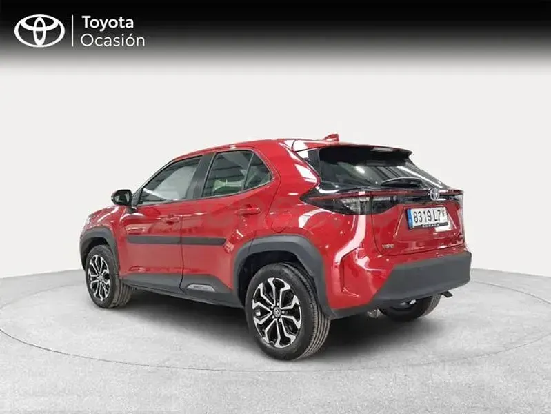 Usado Toyota Yaris Cross Active 116 CV (85 kW) 2022 Rojo SUV