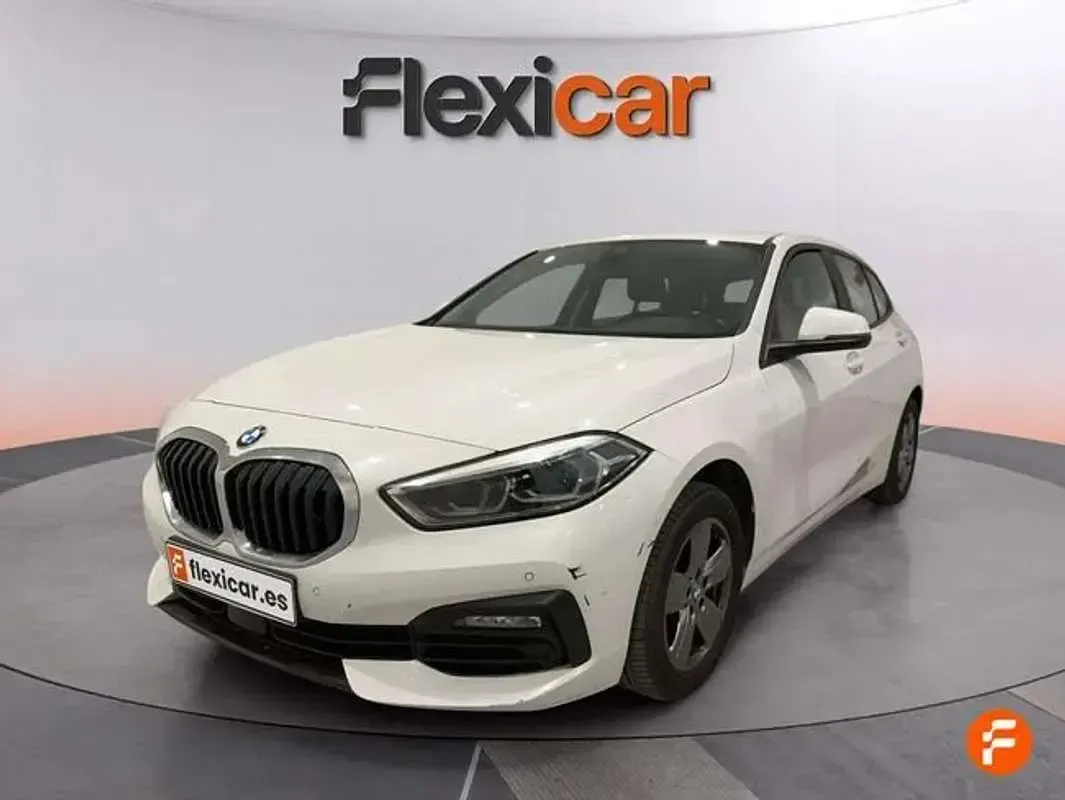 Usado BMW 116 116 CV (85 kW) 2021 Blanco Utilitario