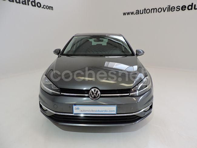 Usado VW Golf VII Advance 150 CV (110 kW) 2020 Gris / plata Berlina