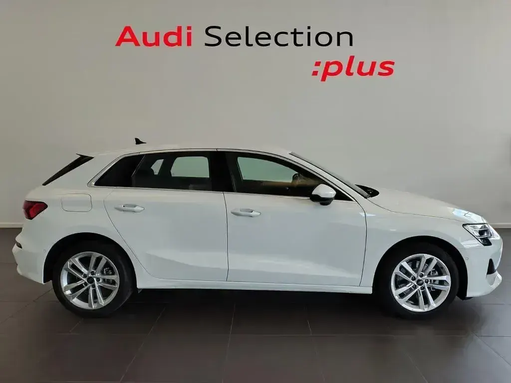 Usado Audi A3 e-tron Advanced Plus 204 CV (150 kW) 2026 Blanco Utilitario