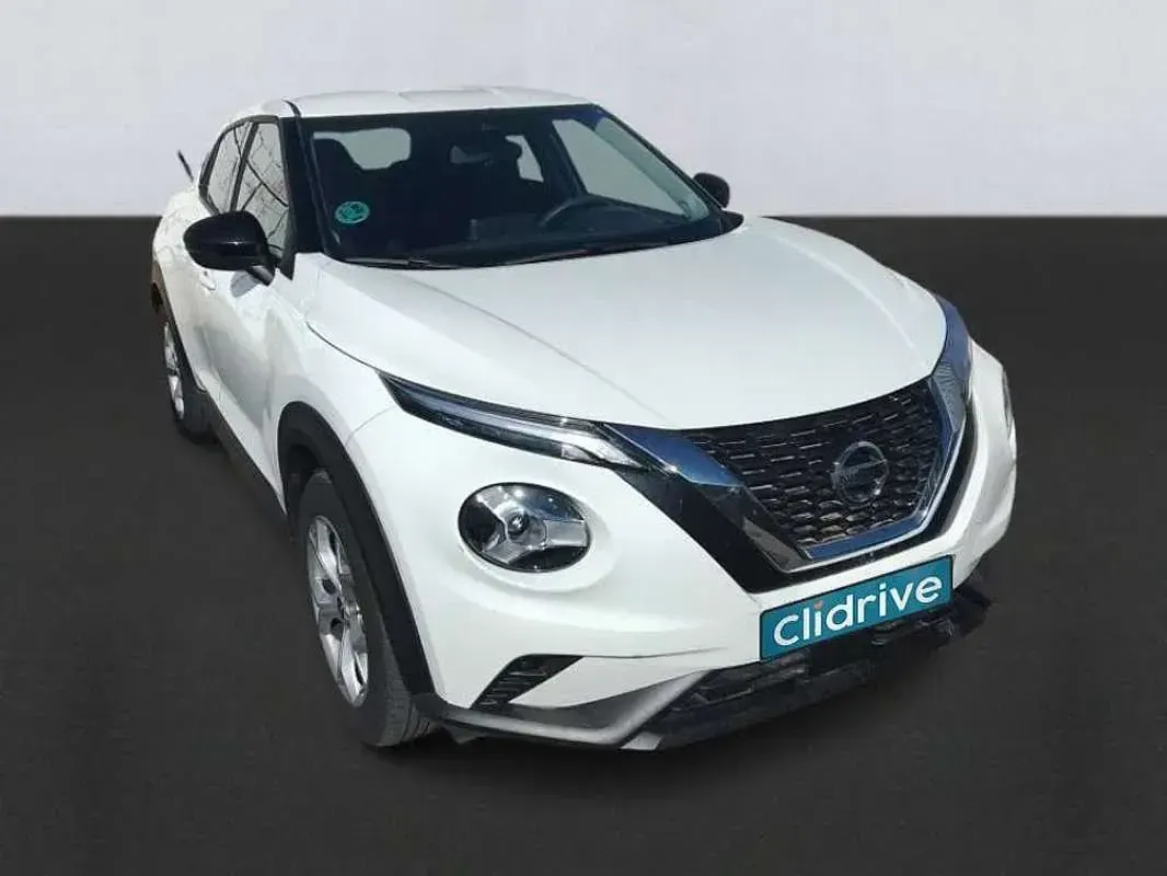 Używany Nissan Juke Acenta 114 KM (83 kW) 2022 Biały SUV
