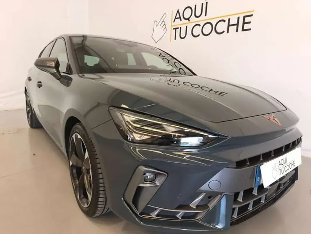 Usado Cupra Leon 150 CV (110 kW) 2024 Gris Utilitario