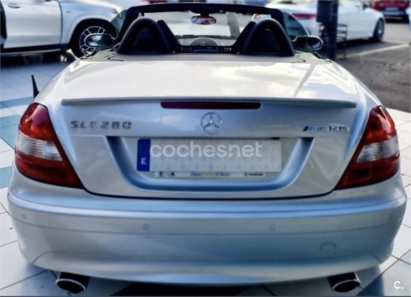 Usado Mercedes SLK280 231 CV (169 kW) 2007 Gris / plata Descapotable