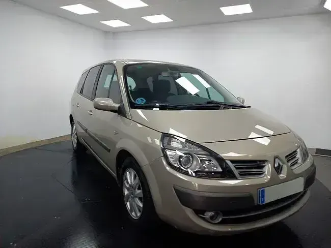 Usado Renault Scenic E-Tech Dynamique 112 CV (82 kW) 2008 Otro