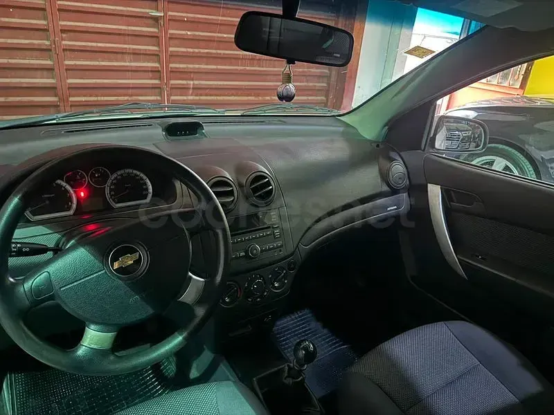 Usado Chevrolet Aveo LS 101 CV (74 kW) 2010 Blanco Berlina