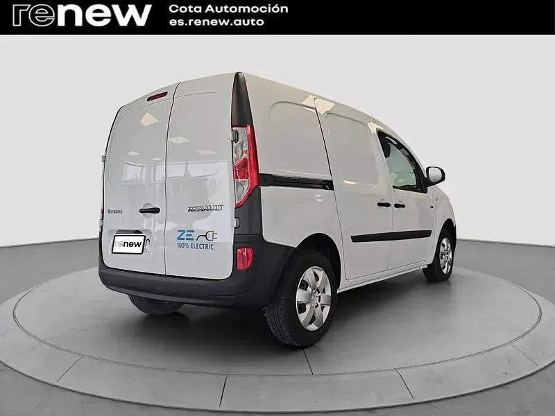 Usado Renault Kangoo 44 kW (60 CV) 2022 Blanco Monovolumen