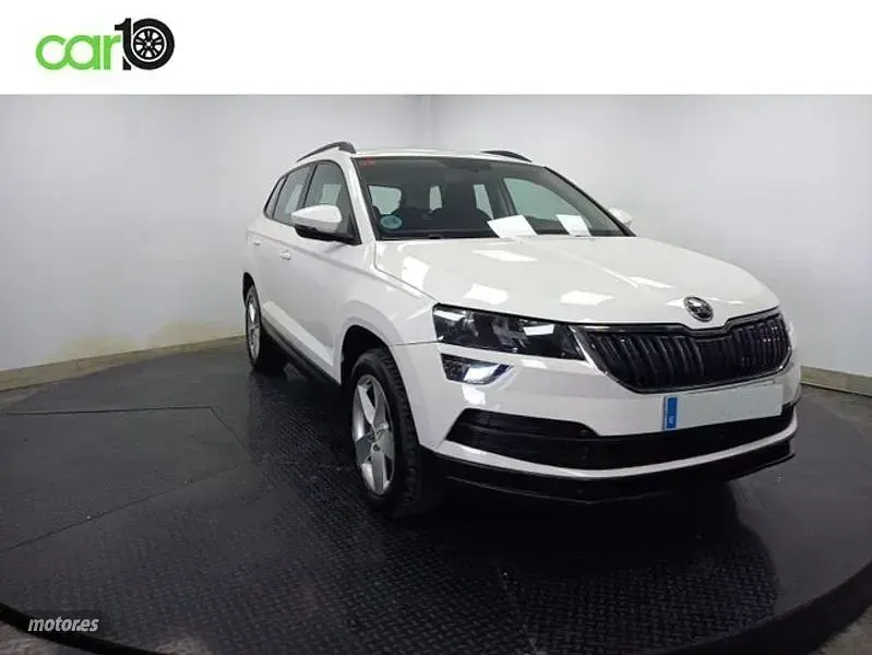 Usado Skoda Karoq Ambition 150 CV (110 kW) 2021 Blanco SUV