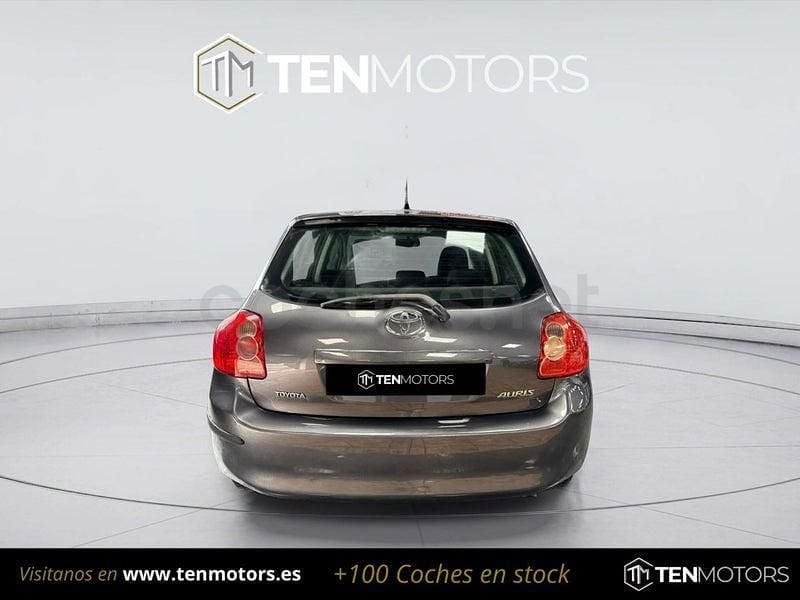 Usado Toyota Auris Sport 177 CV (130 kW) 2008 Gris / plata Utilitario