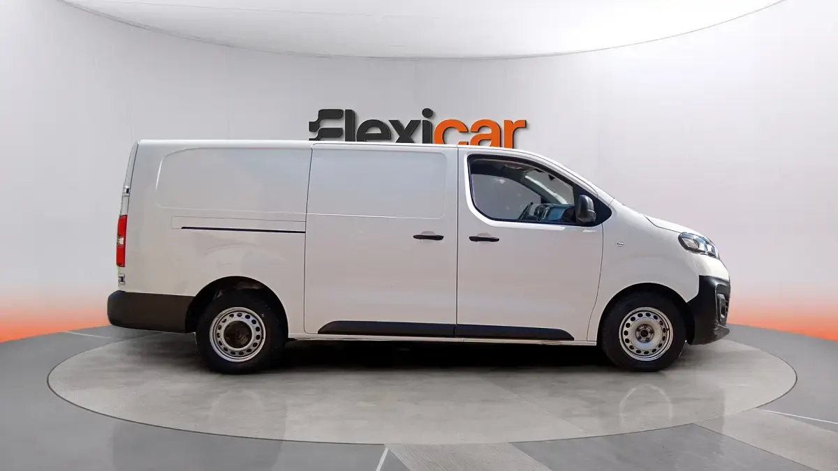 Usado Opel Vivaro-e Combi 100 CV (73 kW) 2023 Blanco Monovolumen