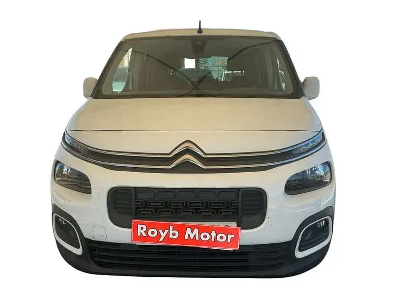 Usado Citroën Berlingo Shine 130 CV (95 kW) 2020 Blanco Monovolumen
