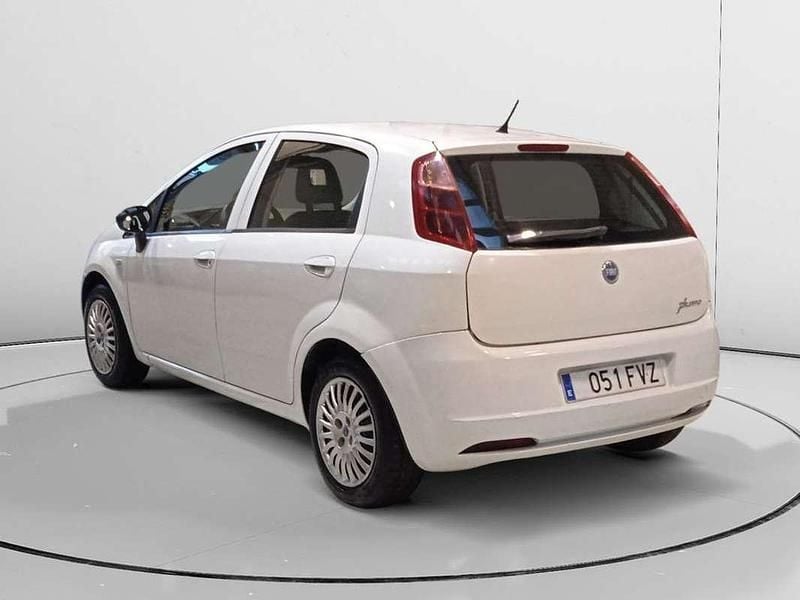 Usado Fiat Punto Dynamic 70 CV (51 kW) 2007 Blanco Utilitario