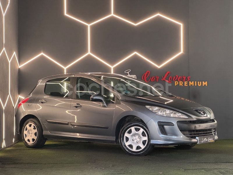 Usado Peugeot 308 120 CV (88 kW) 2009 Gris / plata Berlina