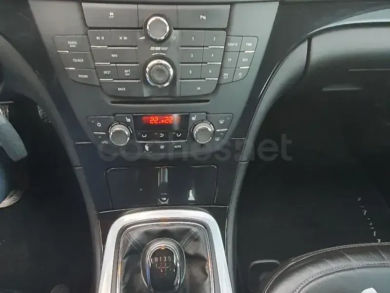 Usado Opel Insignia Cosmo 130 CV (95 kW) 2009 Gris / plata Berlina