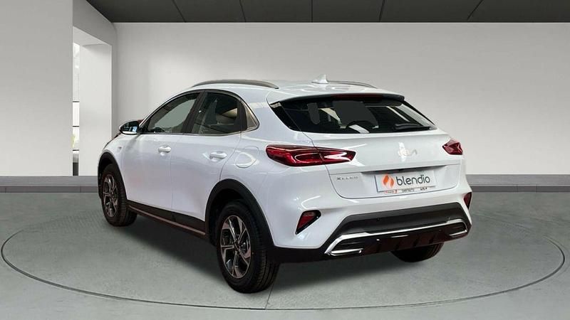 Nuevo Kia XCeed 100 CV (73 kW) 2025 Blanco SUV