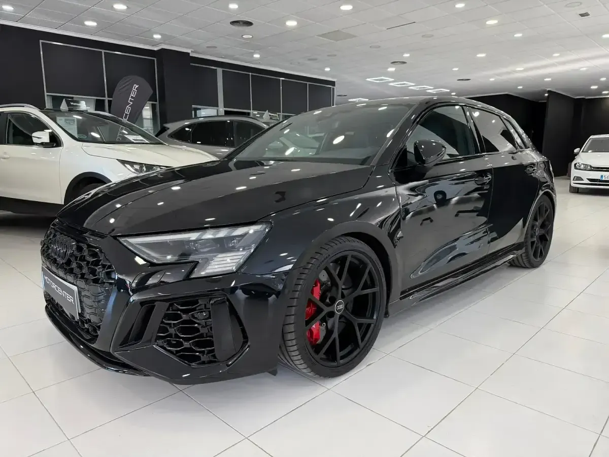 Usado Audi RS3 Sportback Premium 400 CV (294 kW) 2024 Negro Utilitario