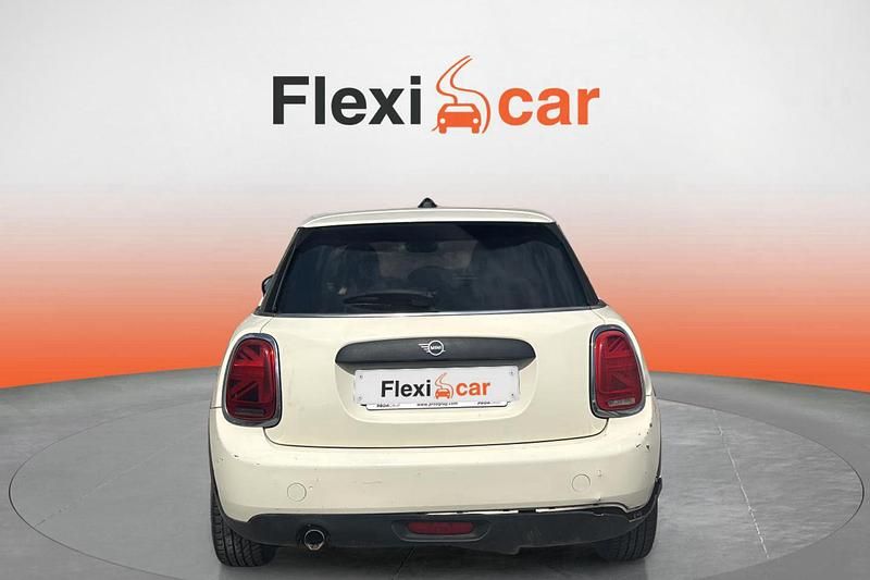 Usado Mini ONE 102 CV (75 kW) 2019 Beige Utilitario