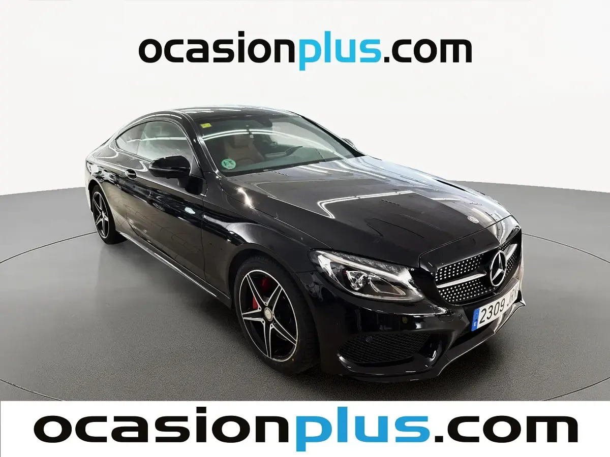 Usado Mercedes 300 AMG line 245 CV (180 kW) 2016 Negro Coupe