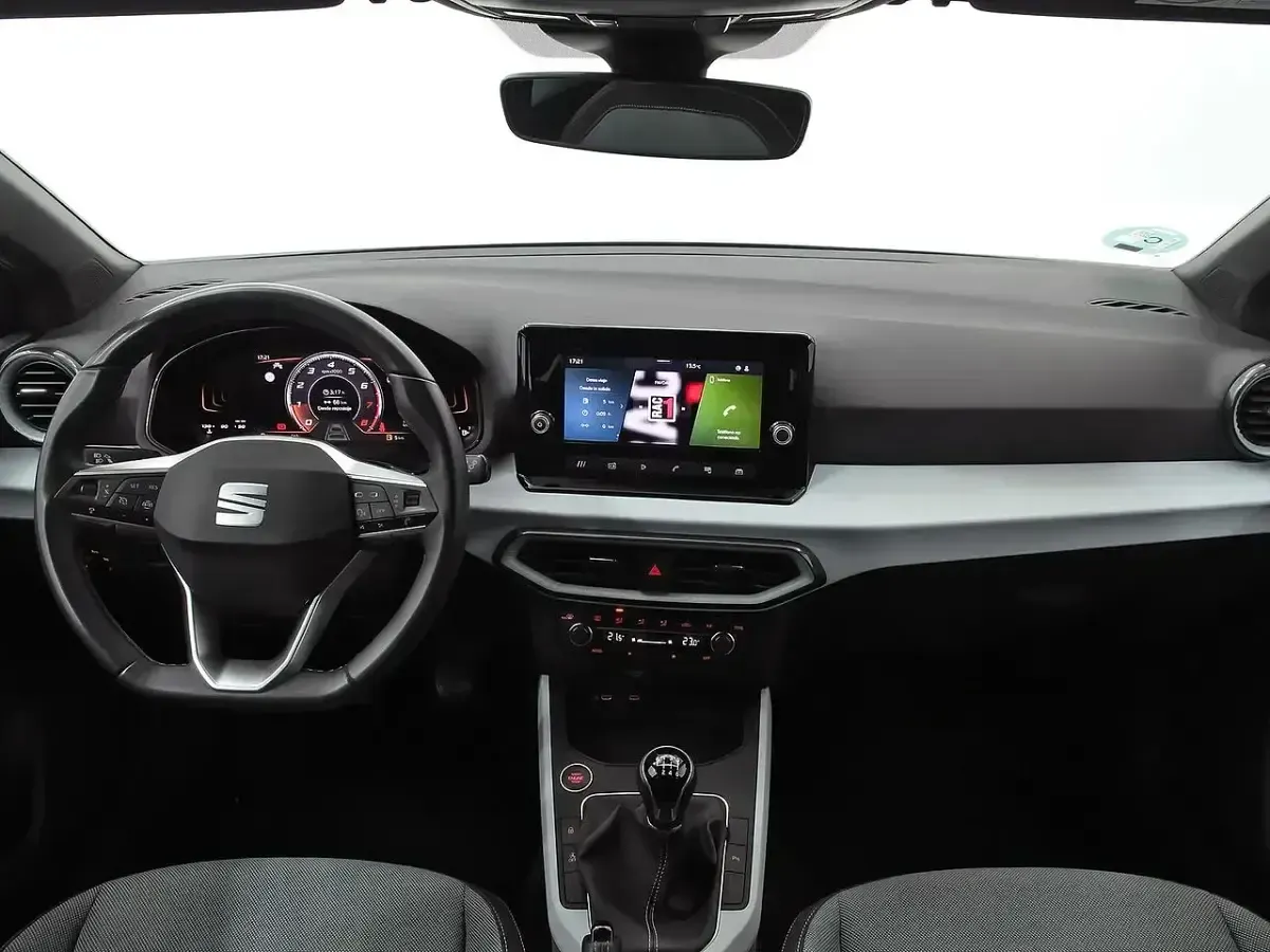 Usado Seat Ibiza XCELLENCE 115 CV (84 kW) 2025 Gris Utilitario