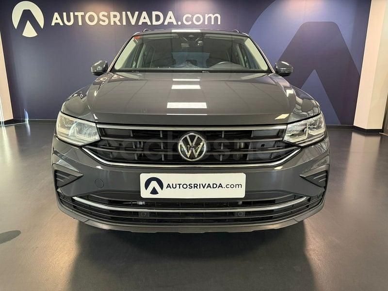 Usado VW Tiguan Life 150 CV (110 kW) 2021 Gris / plata SUV