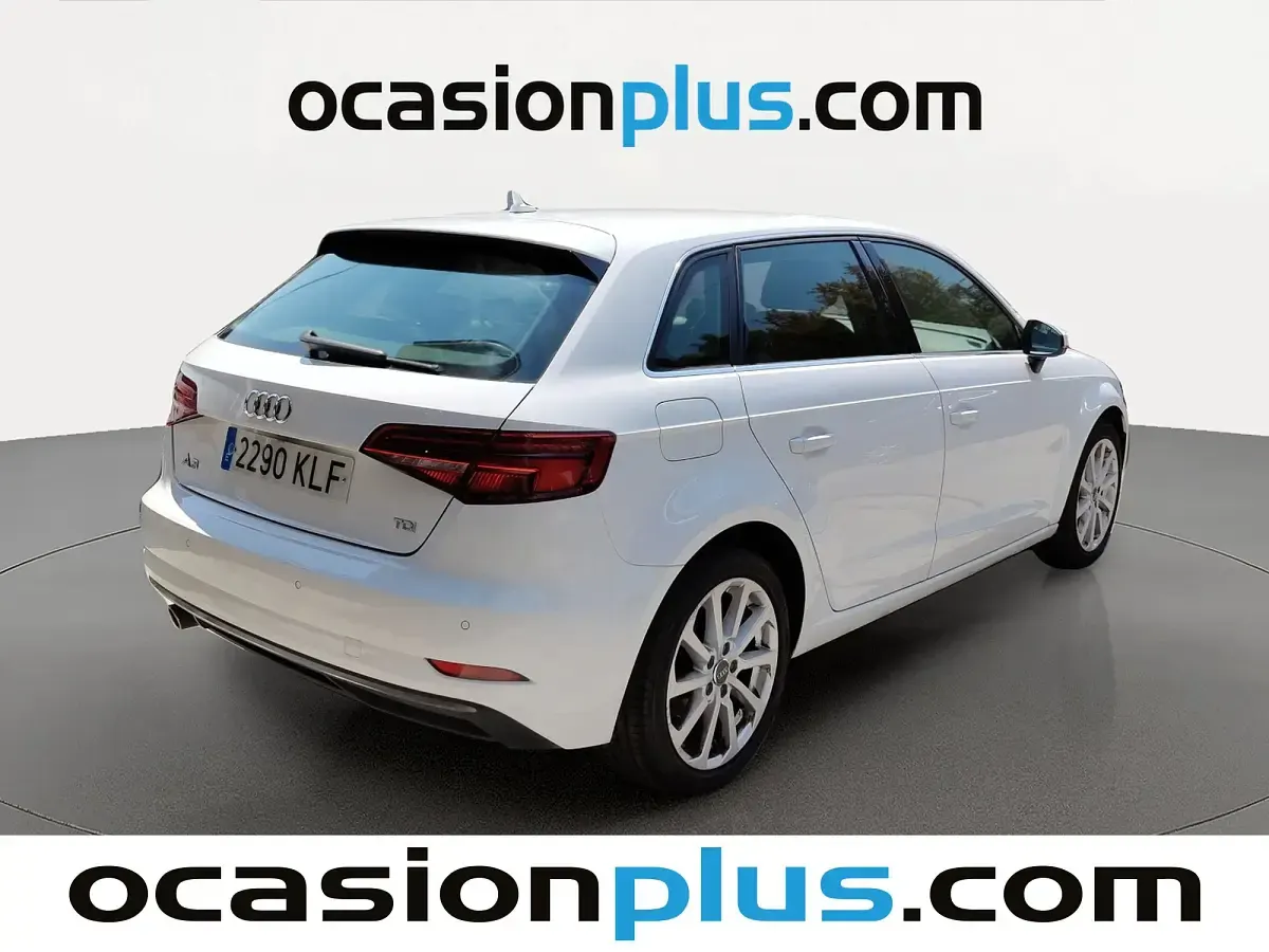 Usado Audi A3 Sportback Design 116 CV (85 kW) 2018 Blanco Utilitario