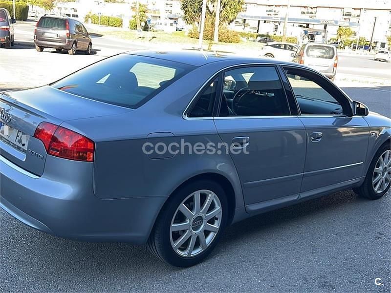 Usado Audi A4 S-Line 140 CV (102 kW) 2008 Gris / plata Berlina