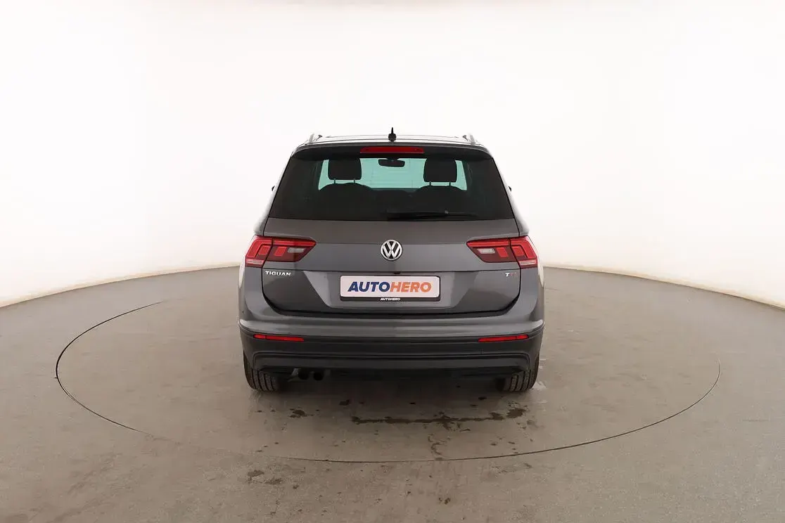 Usado VW Tiguan Advance 150 CV (110 kW) 2016 Gris SUV