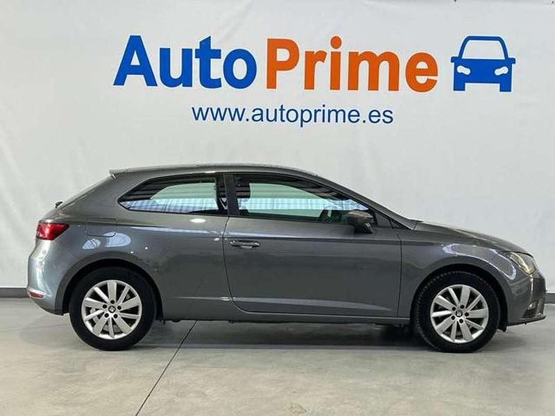 Usado Seat Leon SC Reference 105 CV (77 kW) 2014 Gris Utilitario