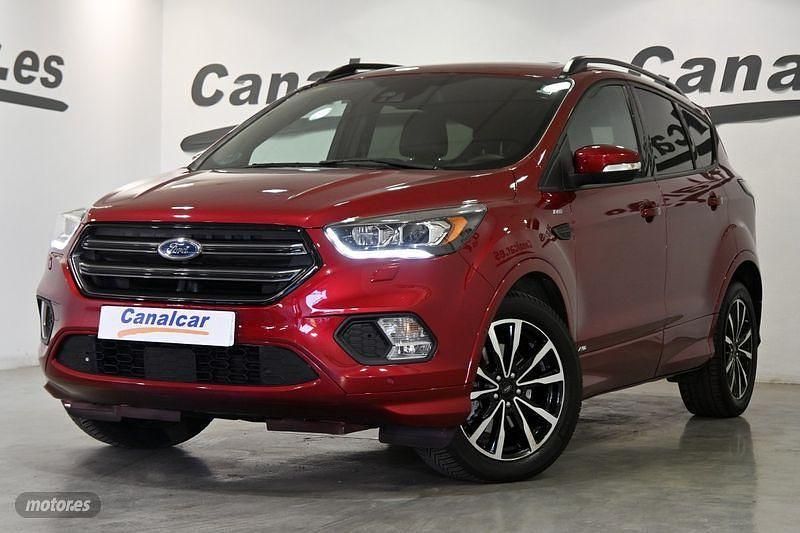Rojo Usado 2017 Ford Kuga ST-Line SUV | 13.945 € (Buen precio) - Imagen 1/4