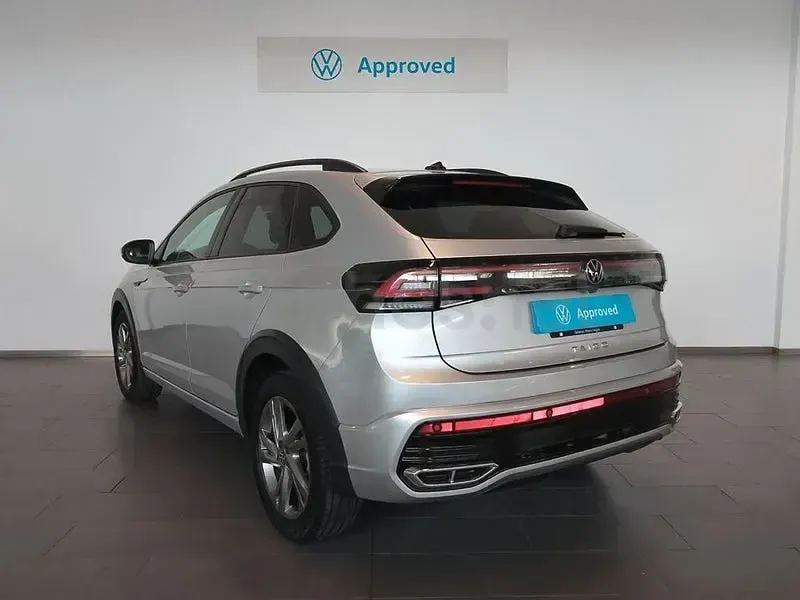Usado VW Taigo R-line 110 CV (80 kW) 2022 Gris / plata SUV