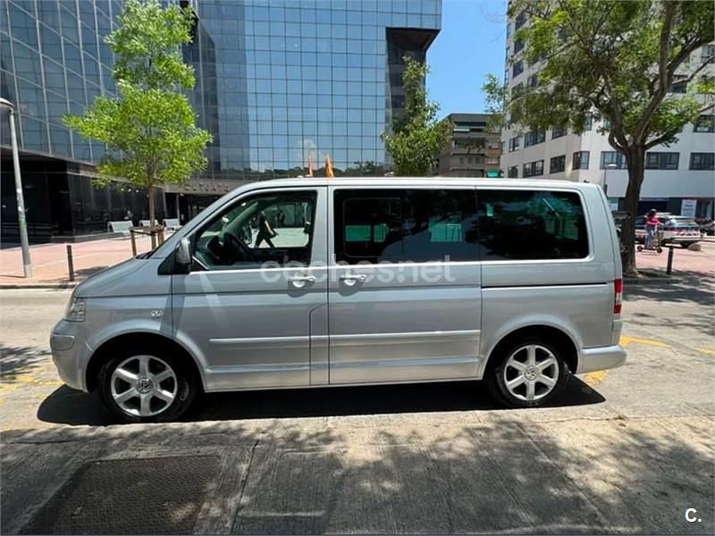 Usado VW Multivan 174 CV (127 kW) 2007 Gris / plata Monovolumen