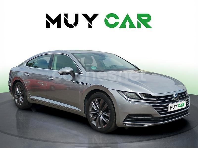 Gris / plata Usado 2019 VW Arteon Berlina | 23.990 € (Precio justo) - Imagen 1/4