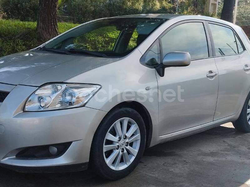 Gris / plata Usado 2007 Toyota Auris Sol Berlina | 3999 € (Precio justo) - Imagen 1/4