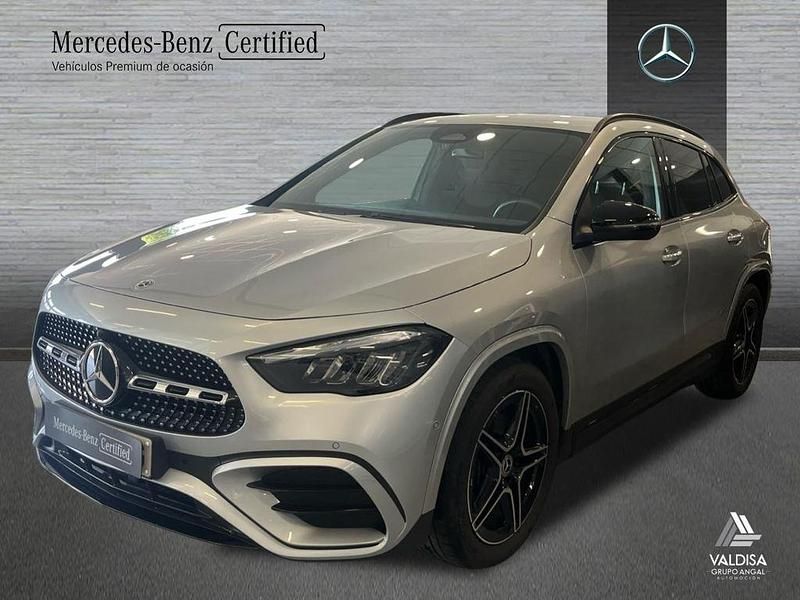 Gris / plata Usado 2024 Mercedes GLA200 SUV | 41.200 € (Precio justo) - Imagen 1/4
