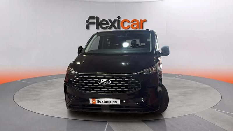 Usado Ford Tourneo Titanium 150 CV (110 kW) 2024 Negro Monovolumen