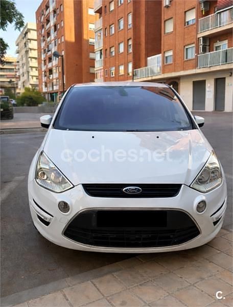 Usado Ford S-MAX Limited 140 CV (102 kW) 2013 Blanco Monovolumen