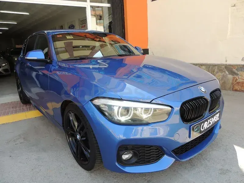 Usado BMW 118 Comfort Edition 150 CV (110 kW) 2019 Azul Berlina