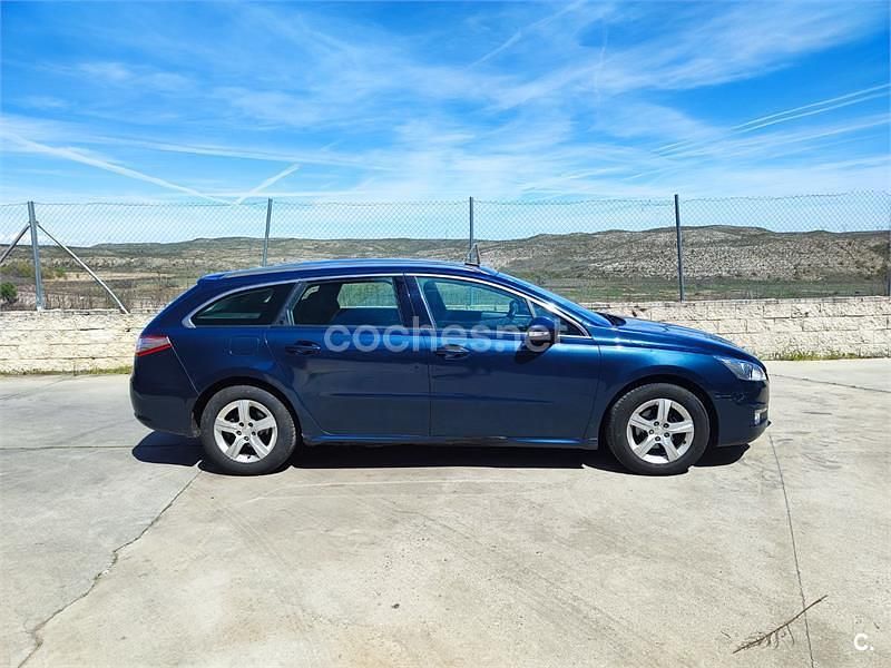 Usado Peugeot 508 SW Active 140 CV (102 kW) 2012 Azul Familiar
