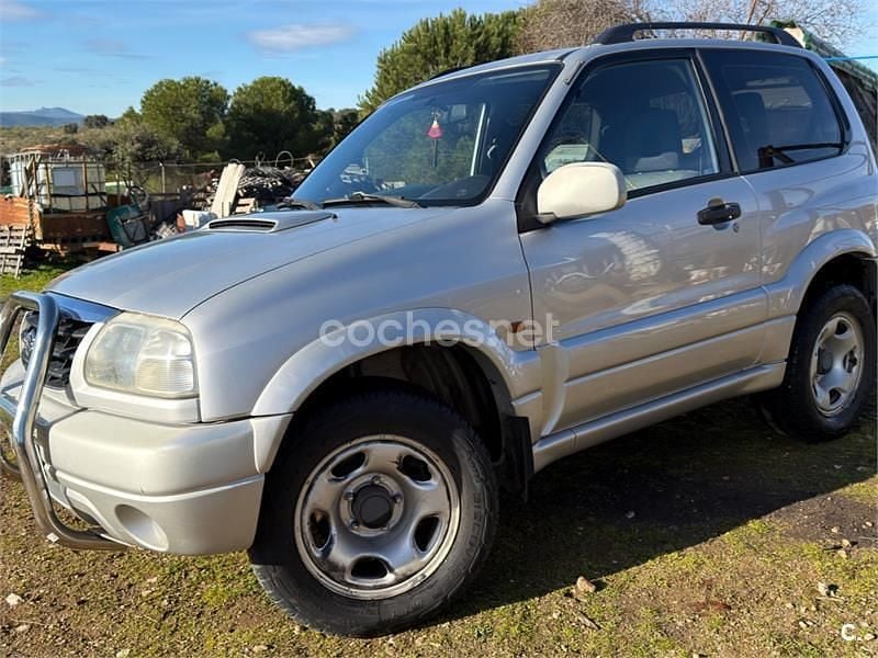 Usado Suzuki Grand Vitara 110 CV (80 kW) 2004 Gris / plata SUV
