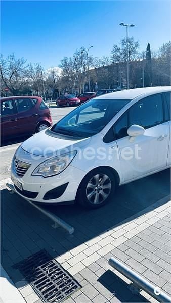 Usado Opel Meriva Cosmo 100 CV (73 kW) 2010 Blanco Monovolumen